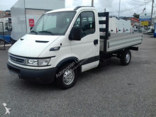 camión chasis Iveco