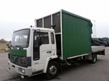 camion plateau ridelles Volvo