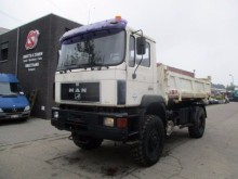 camion benne MAN