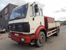 camion plateau ridelles Mercedes
