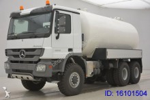 camion citerne Mercedes