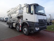 camion béton malaxeur + pompe Mercedes