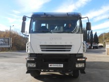 camión Iveco Trakker 310