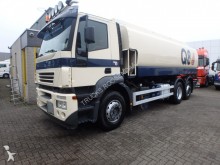 camión cisterna Iveco