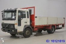 camion plateau Volvo