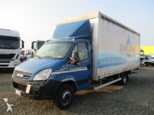 camión furgón Iveco