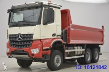camión Mercedes Arocs 3336 - 6X6