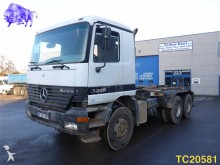 camion portacontainers Mercedes