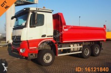 camión Mercedes Arocs 3336 - 6X6