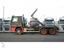 camion portacontainers Mercedes