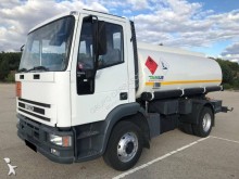 camión cisterna hidrocarburos Iveco