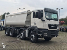 camion tri-benne MAN