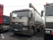 camión cisterna Iveco