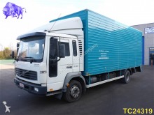 camion fourgon Volvo