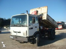 camion tri-benne Renault