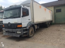 camion Mercedes 2528 koffer mit ladebordwand
