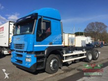camión portacontenedores Iveco