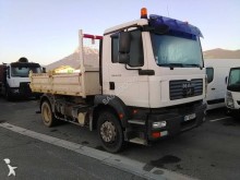 camion benne MAN