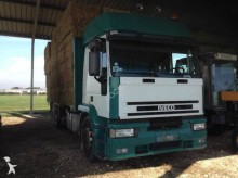 camion piattaforma trasporto paglia Iveco