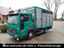 camion trasporto bestiame Volvo