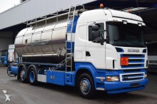 camion cisterna Scania