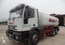 camion cisterna Iveco