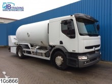 camion cisterna Renault