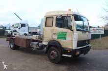 camion porte containers Mercedes