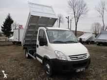 camion tri-benne Iveco