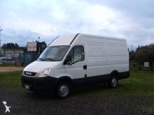 camion furgone Iveco