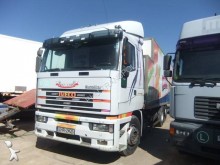 camion frigo porte viandes Iveco