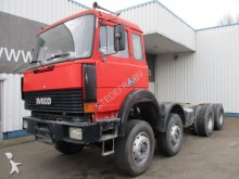 camión chasis Iveco