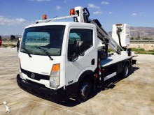 autres camions Nissan