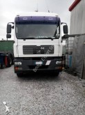 camión portacontenedores usado