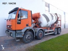 camión hormigón cuba / Mezclador Iveco