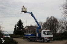 camion nacelle Mercedes