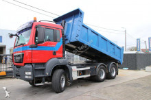 camion benne MAN