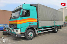 camion cassone centinato Volvo