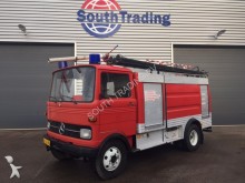 camión bomberos Mercedes