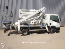 camion nacelle Nissan