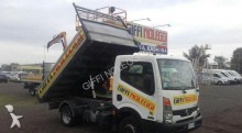 autres camions Nissan