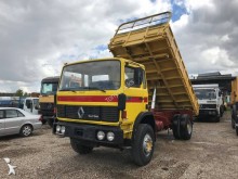 camión volquete escollera Renault