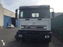 camión portacontenedores Iveco