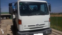 camion plateau Nissan