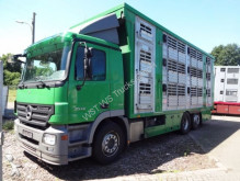 camion van à chevaux Mercedes