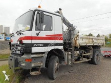 camion tri-benne Mercedes