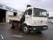 camion tri-benne Renault