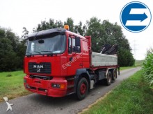 camion piattaforma MAN