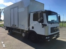 camion furgone MAN