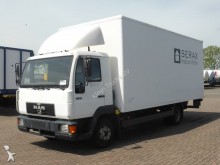 camion furgone MAN